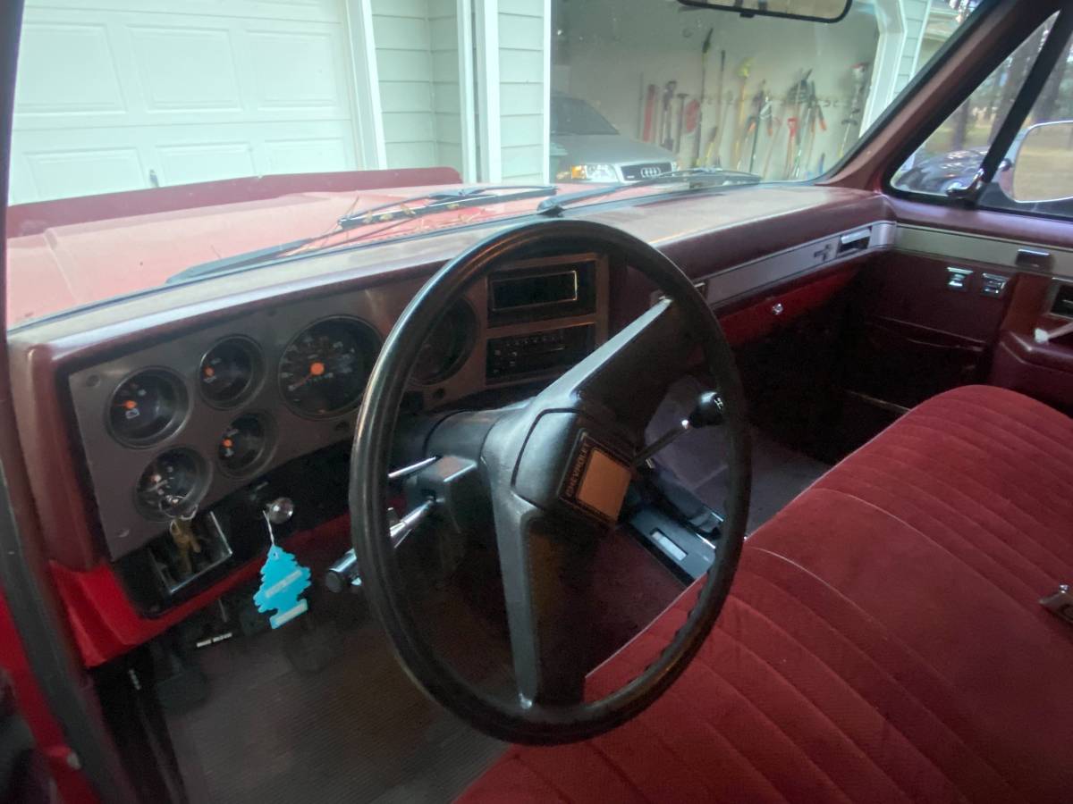 Chevy-silverado-4x4-pickup-1987-red-3