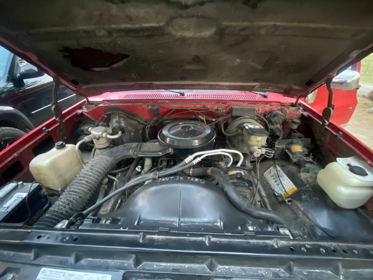 Chevy-silverado-4x4-pickup-1987-red-4