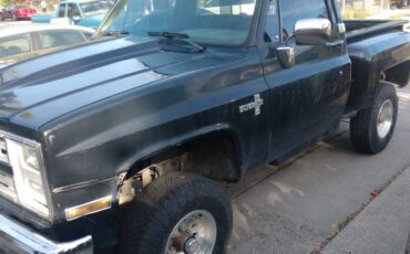 Chevy-silverado-c10-1987-black-5