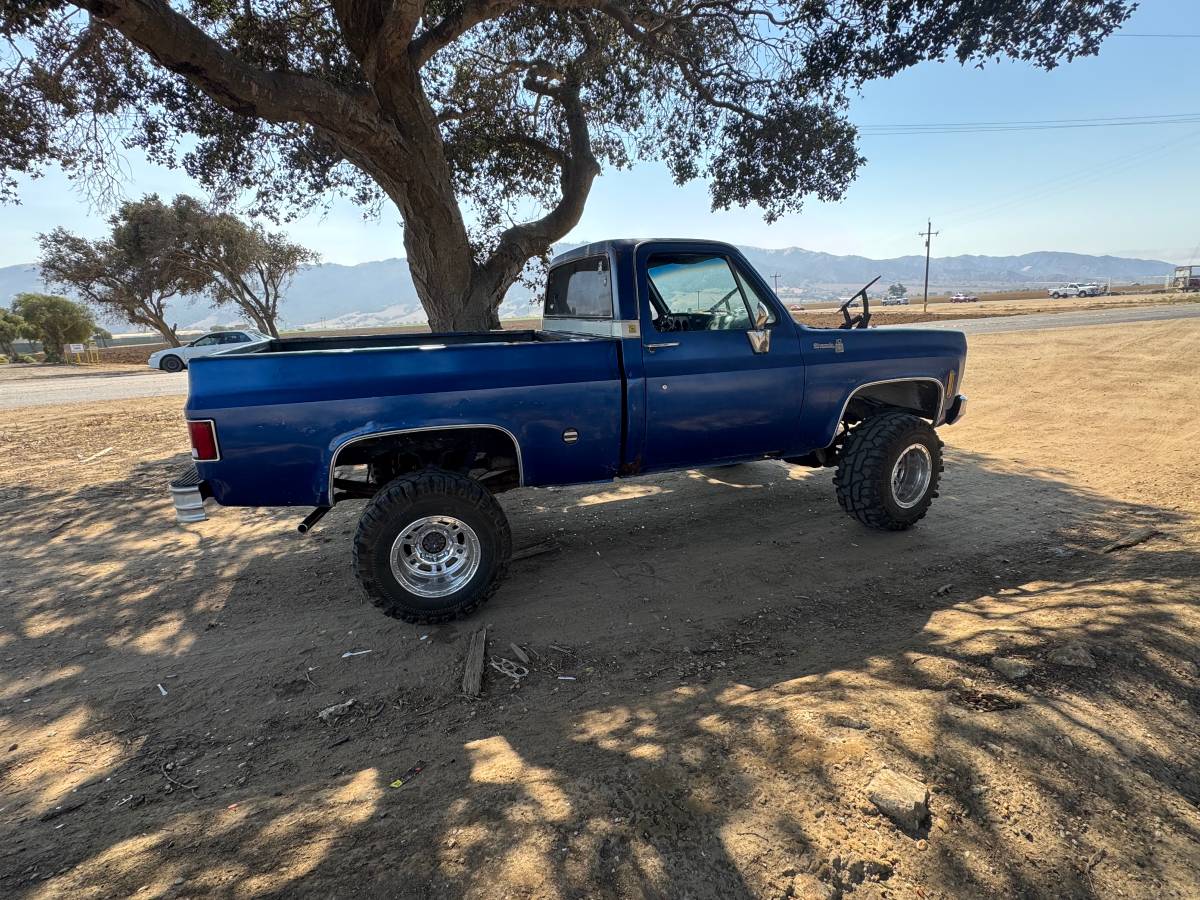 Chevy-silverado-k10-1978-blue-2