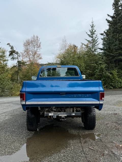 Chevy-silverado-k20-1986-blue-2