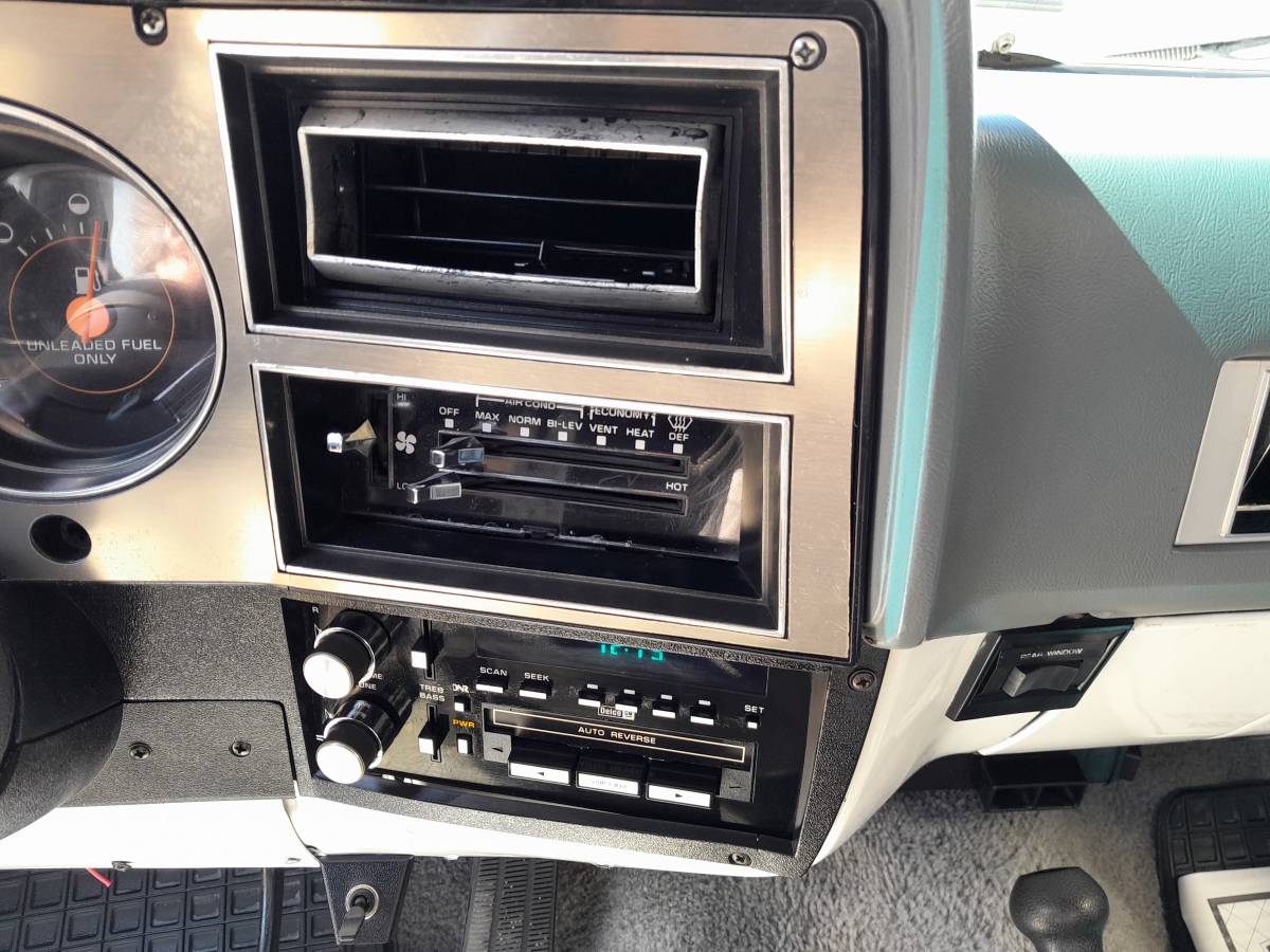 Chevy-silverado-k5-blazer-1989-10