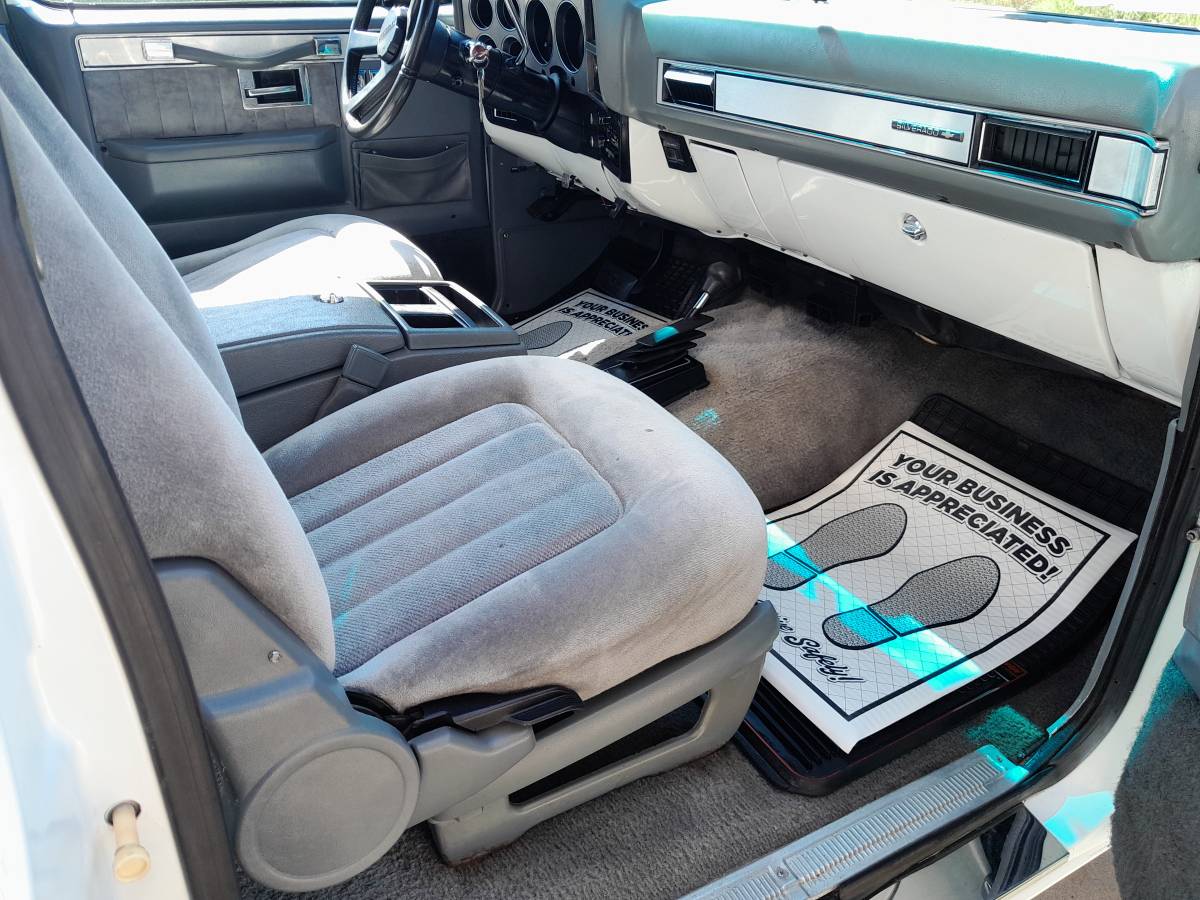 Chevy-silverado-k5-blazer-1989-15