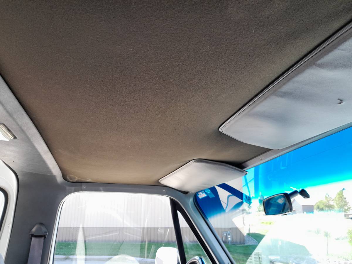 Chevy-silverado-k5-blazer-1989-18