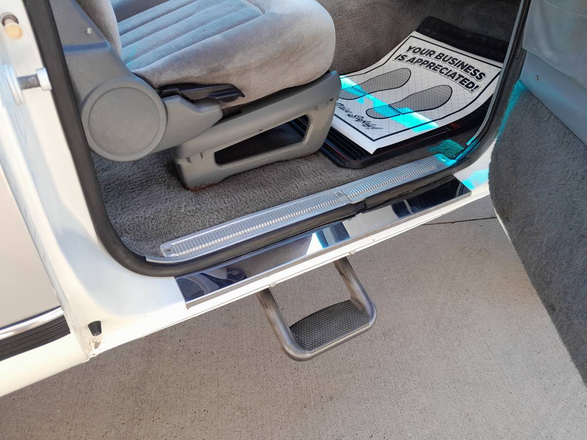 Chevy-silverado-k5-blazer-1989-19