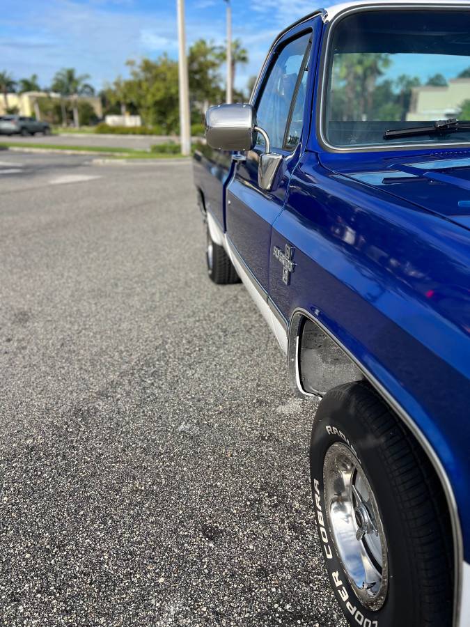 Chevy-silverado-pick-up-1987-blue-1