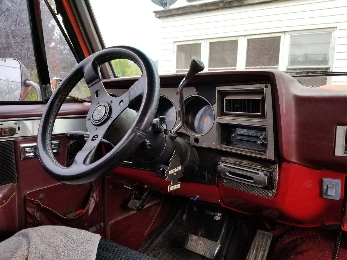 Chevy-silverado-swb-stepside-1987-orange-10