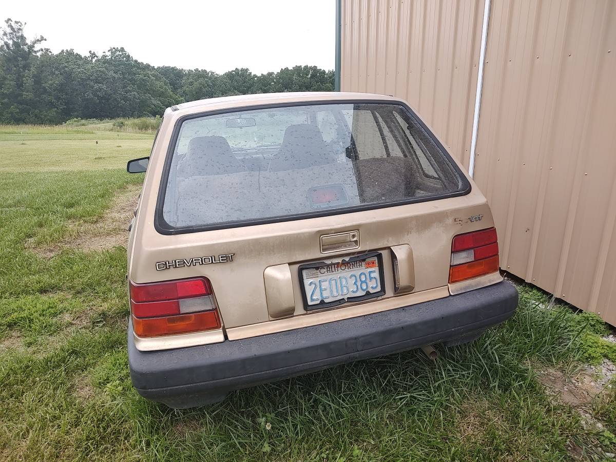 Chevy-sprint-1987-brown-3