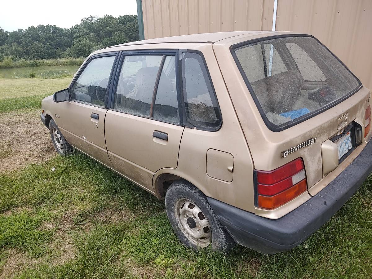 Chevy-sprint-1987-brown-4