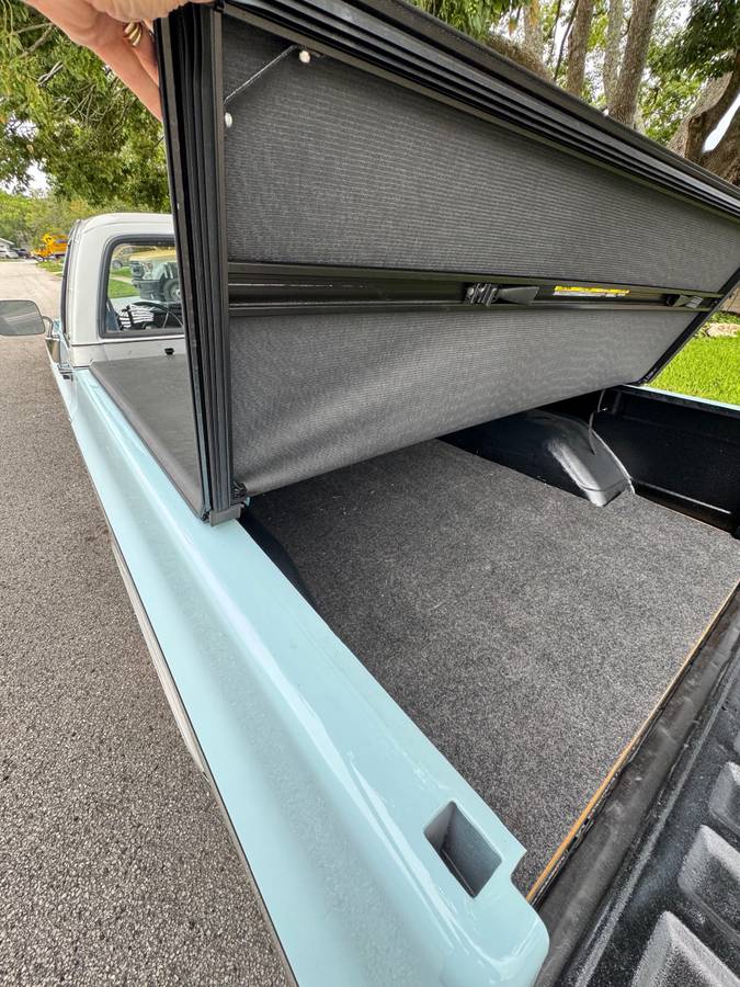 Chevy-squarebody-c-10-1979-blue-17