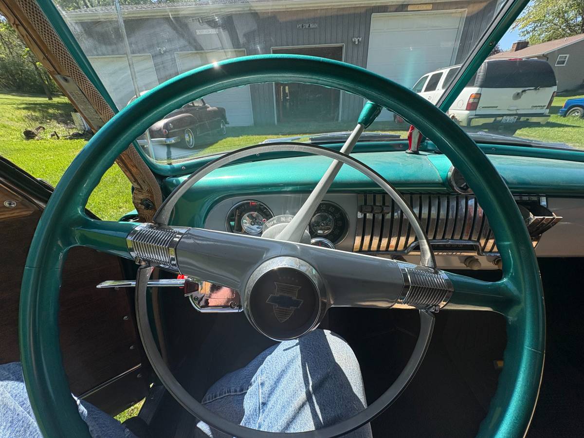 Chevy-station-wagon-1952-green-2