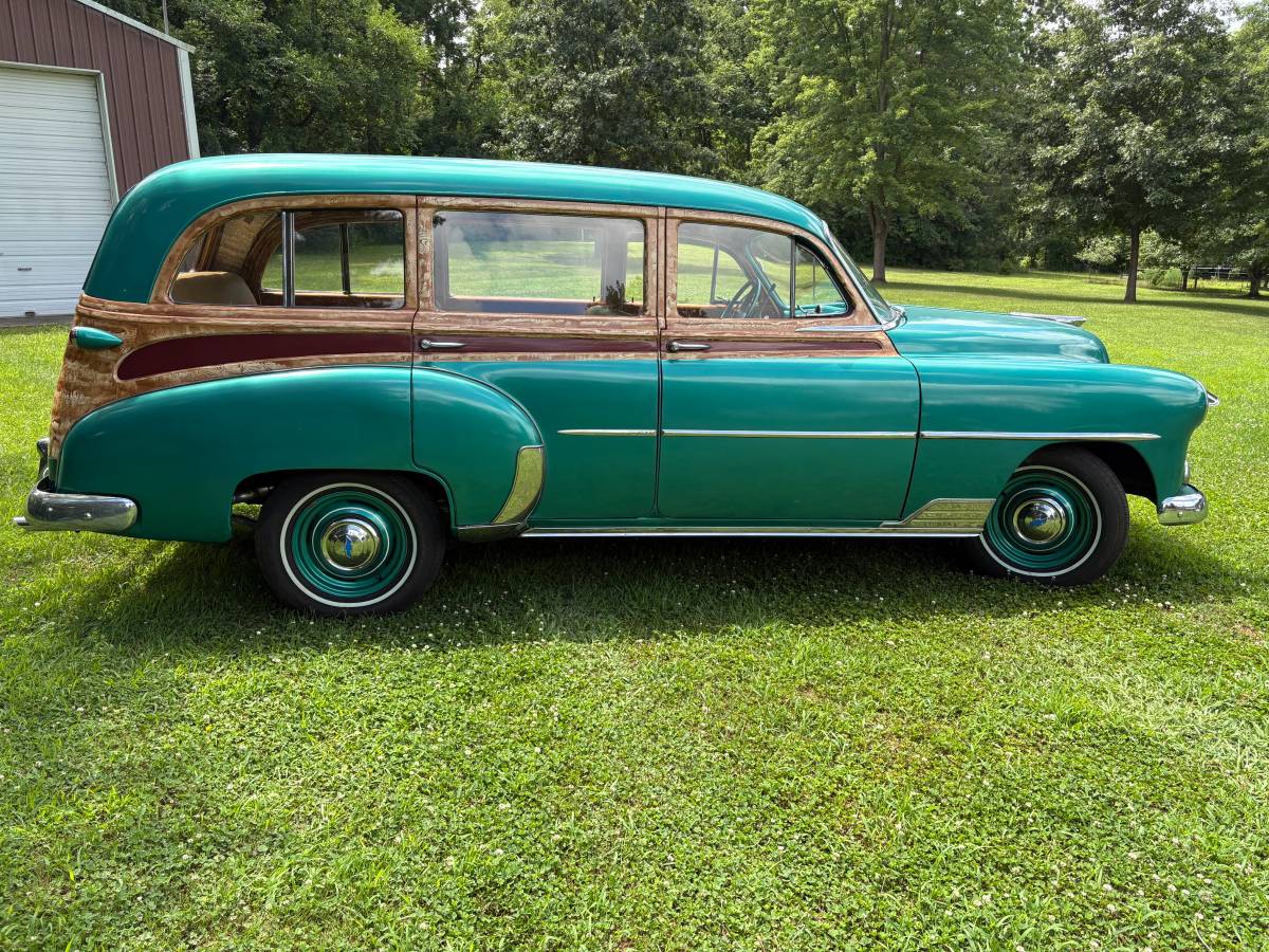 Chevy-station-wagon-1952-green-8