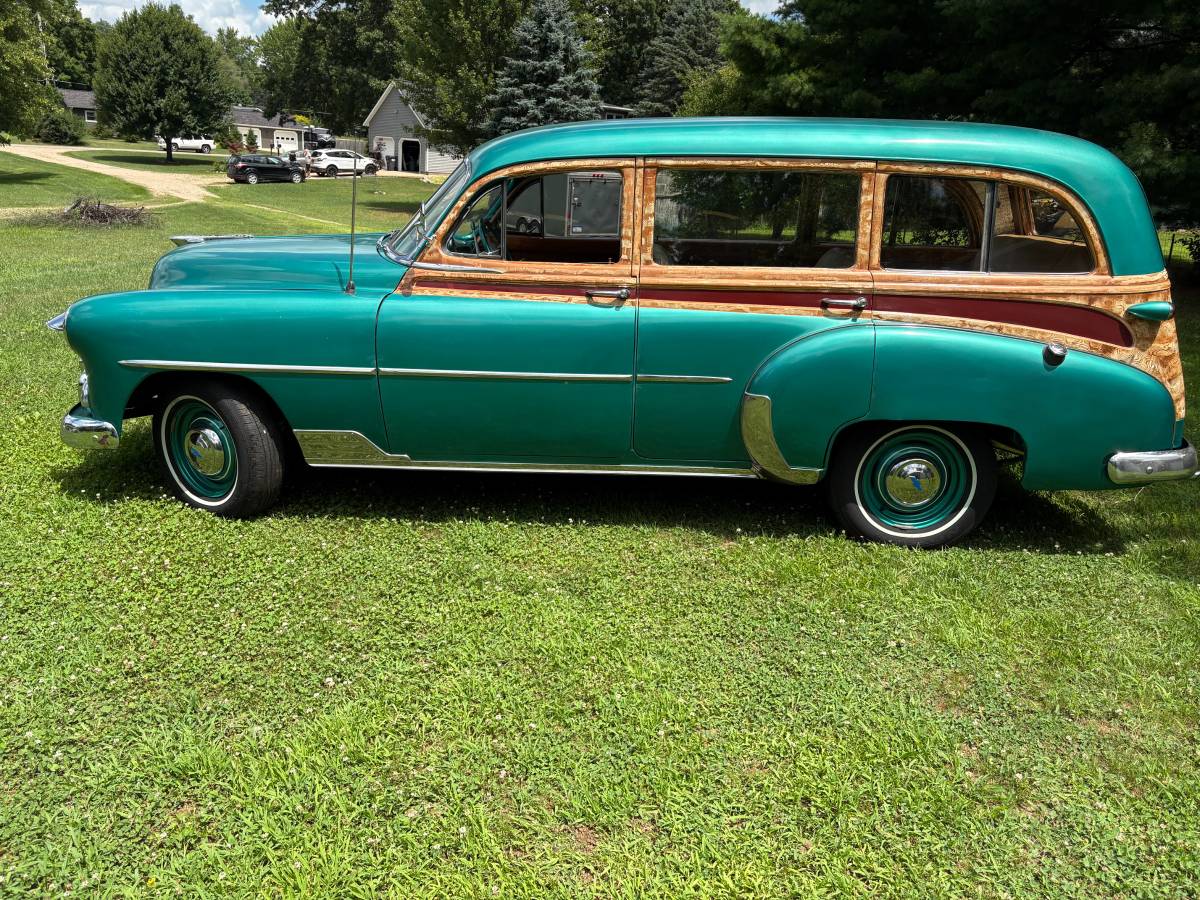 Chevy-station-wagon-1952-green-9