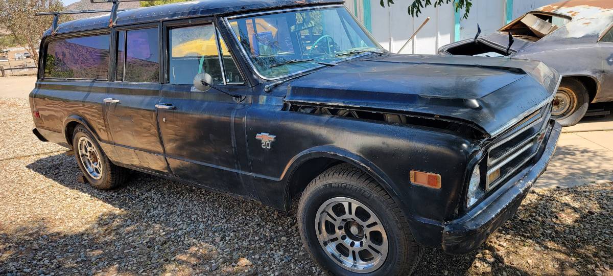 Chevy-sub-1968-black-4