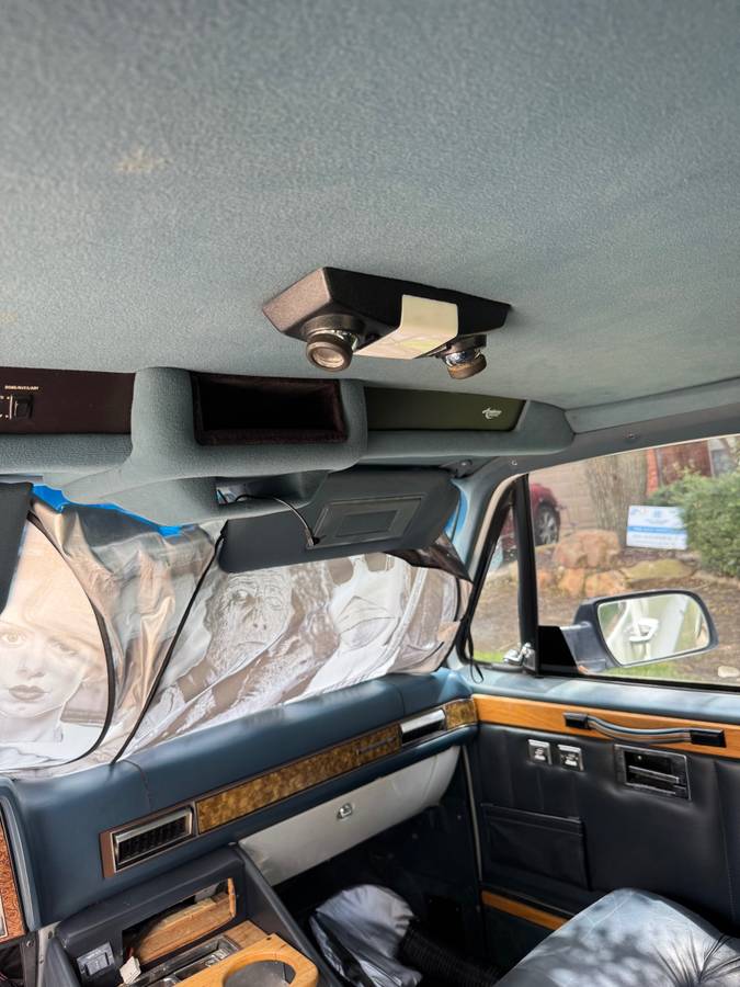 Chevy-suburban-1500-1991-11