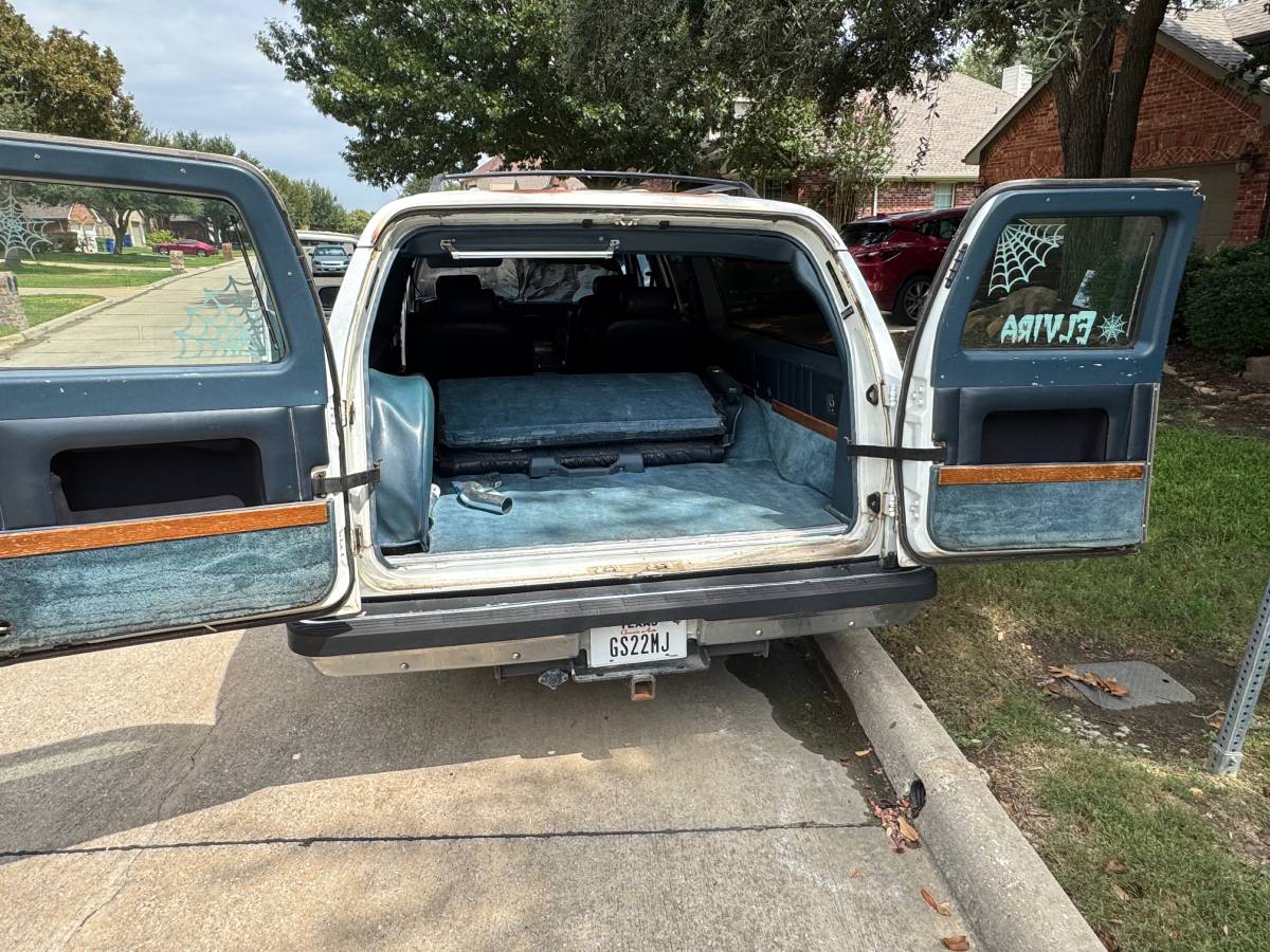 Chevy-suburban-1500-1991-12