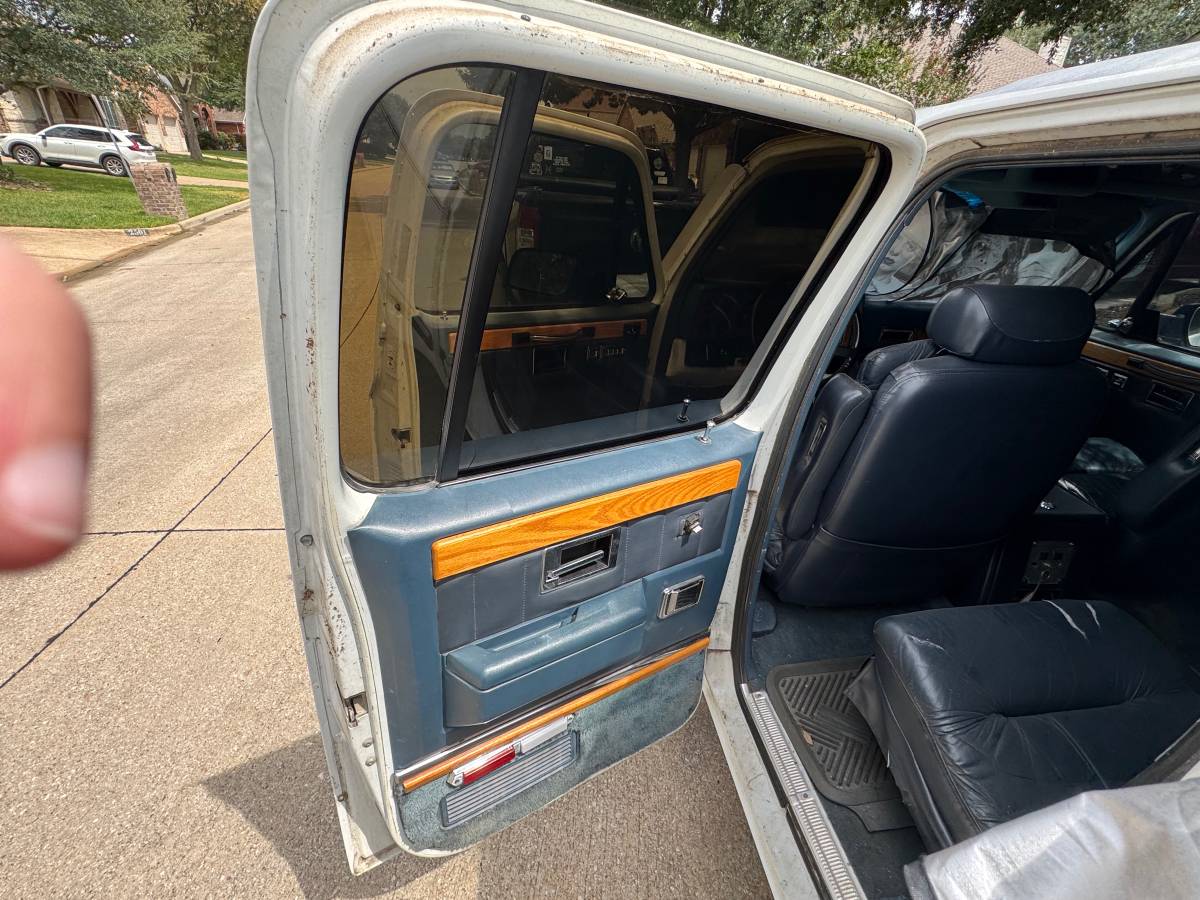 Chevy-suburban-1500-1991-22