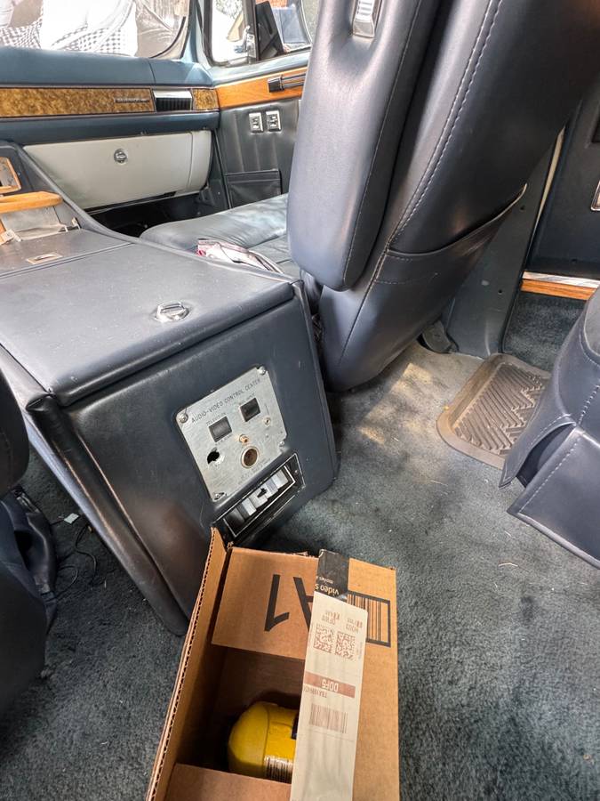Chevy-suburban-1500-1991-8