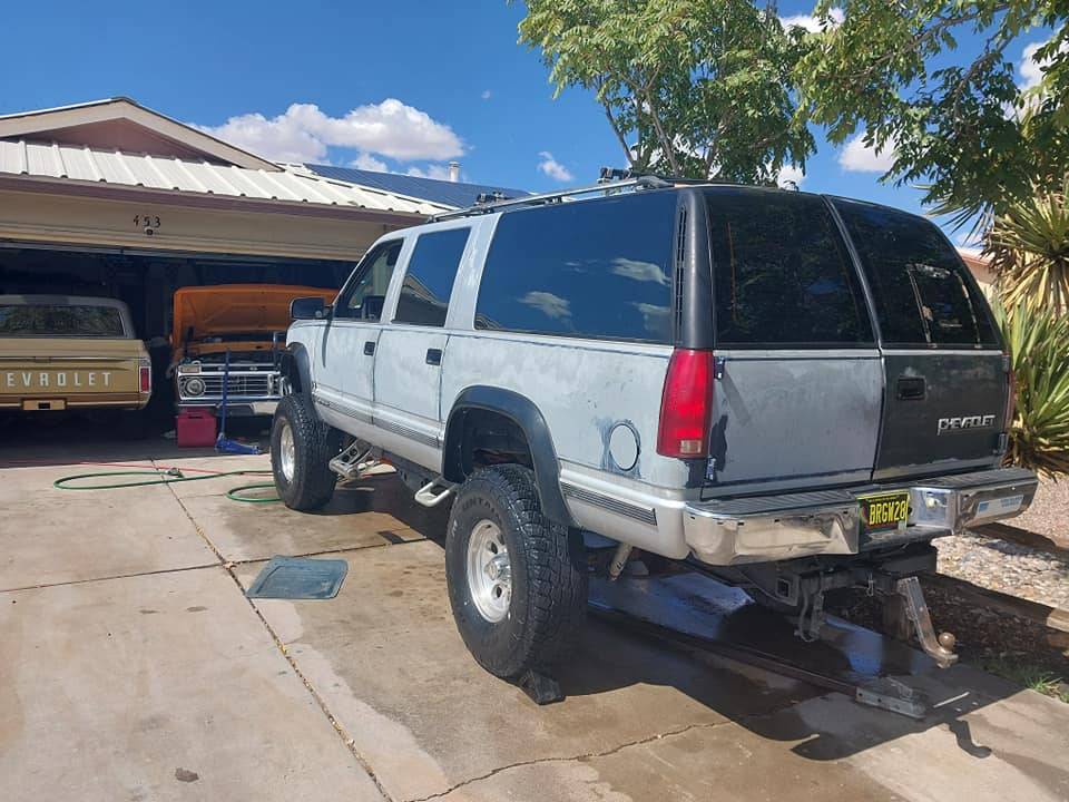 Chevy-suburban-1500-1993-4