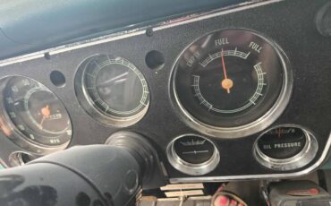 Chevy-suburban-1968-custom-11