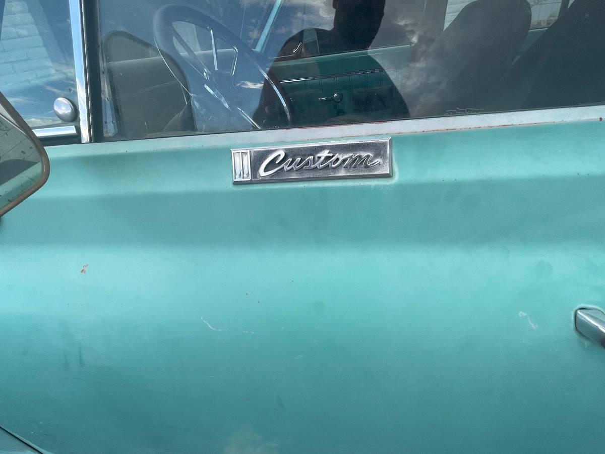 Chevy-suburban-1968-custom-12