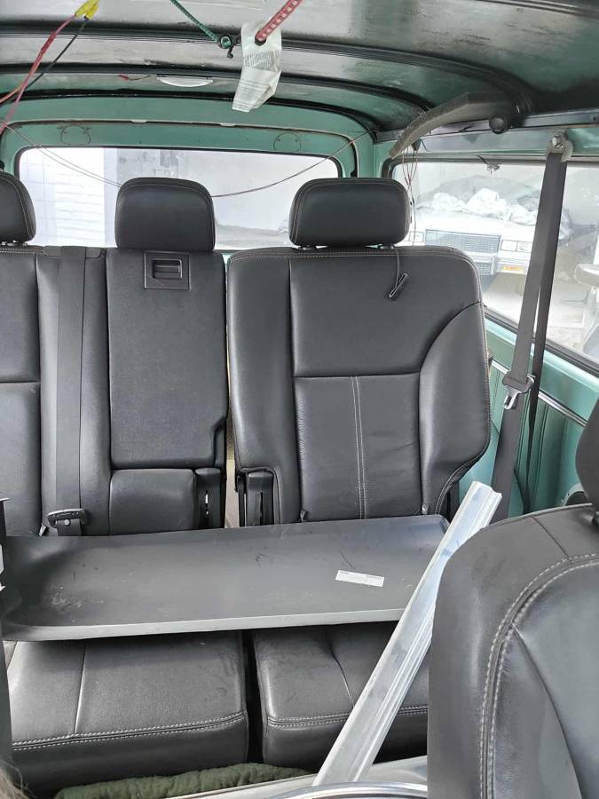 Chevy-suburban-1968-custom-16