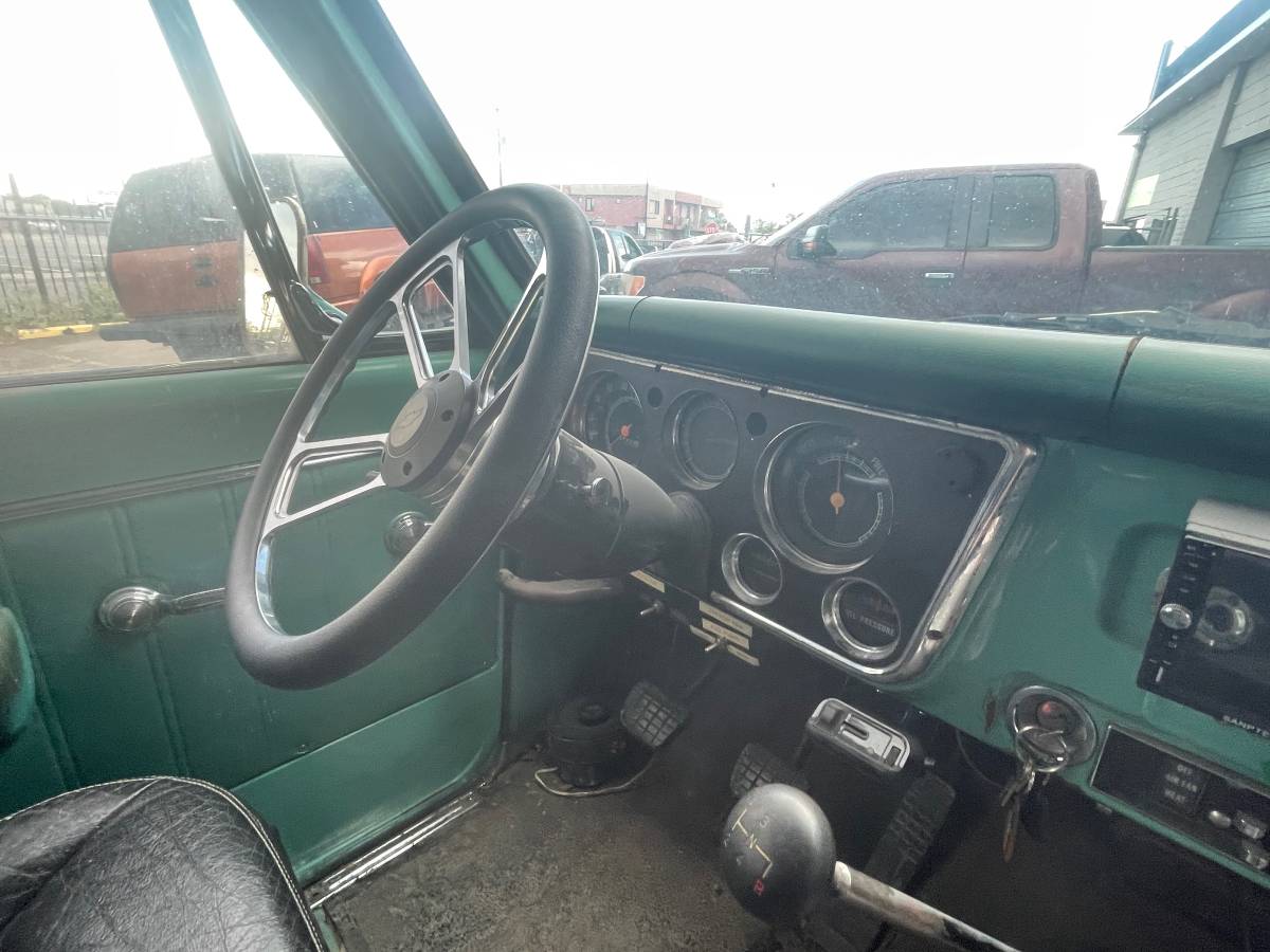 Chevy-suburban-1968-custom-6
