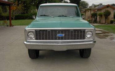 Chevy-suburban-1972-2