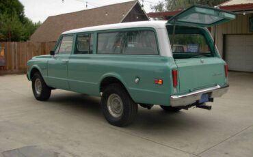 Chevy-suburban-1972-3