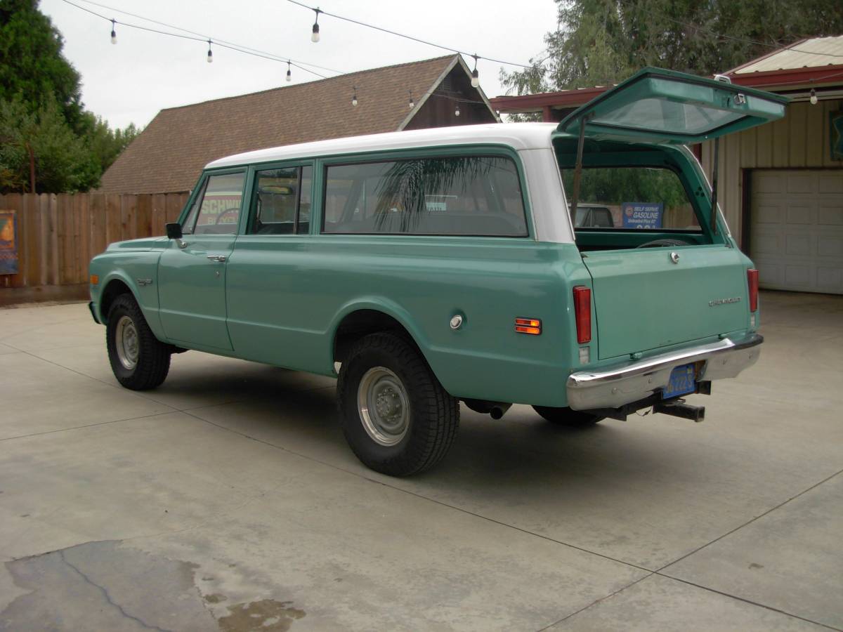 Chevy-suburban-1972-3
