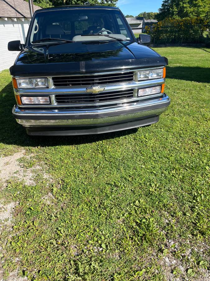 Chevy-suburban-1995-18