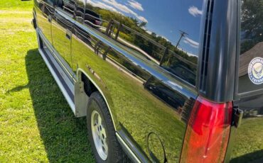 Chevy-suburban-1995-3