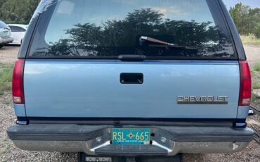 Chevy-suburban-2500-1993-blue