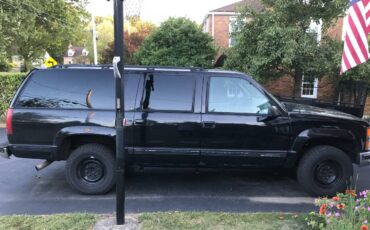 Chevy-suburban-2500-1995-black-1