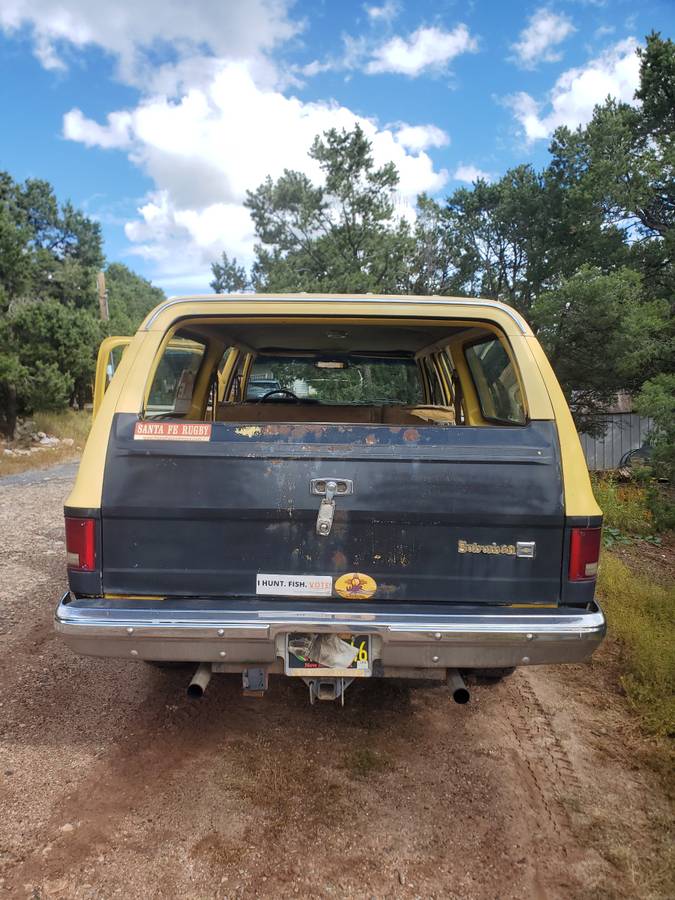 Chevy-suburban-2500-4x4-1985-yellow-5