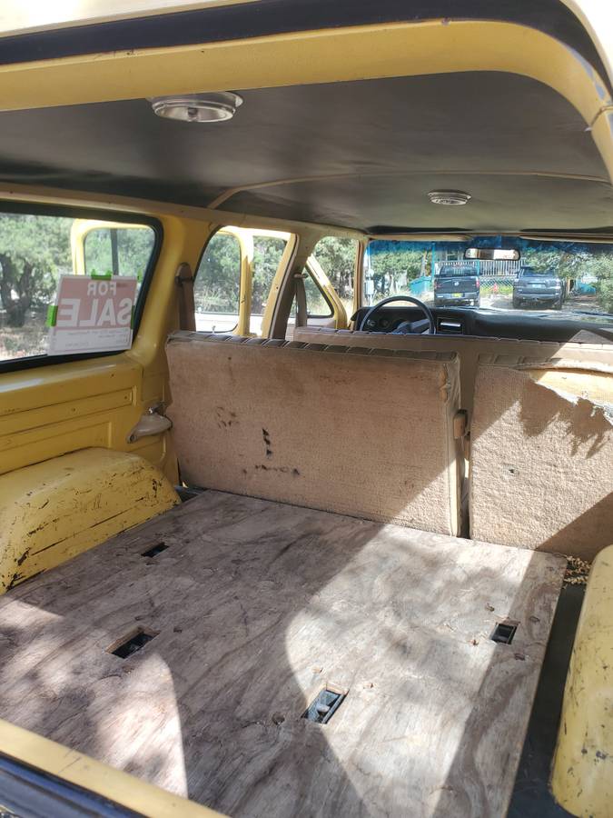 Chevy-suburban-2500-4x4-1985-yellow-7