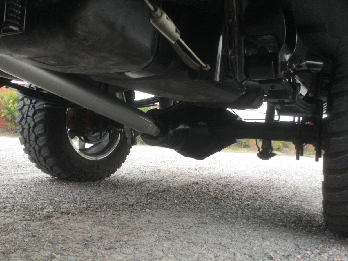 Chevy-suburban-2500-diesel-1963-20