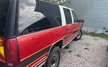 Chevy-suburban-2500-diesel-1989-red-4