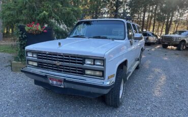 Chevy-suburban-4x4-1989-white