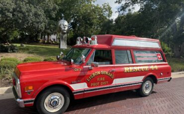 Chevy-suburban-ambulance-1972-12