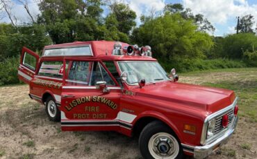 Chevy-suburban-ambulance-1972-14