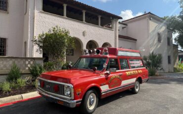 Chevy-suburban-ambulance-1972-2