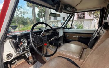 Chevy-suburban-ambulance-1972-21