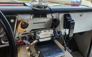 Chevy-suburban-ambulance-1972-3