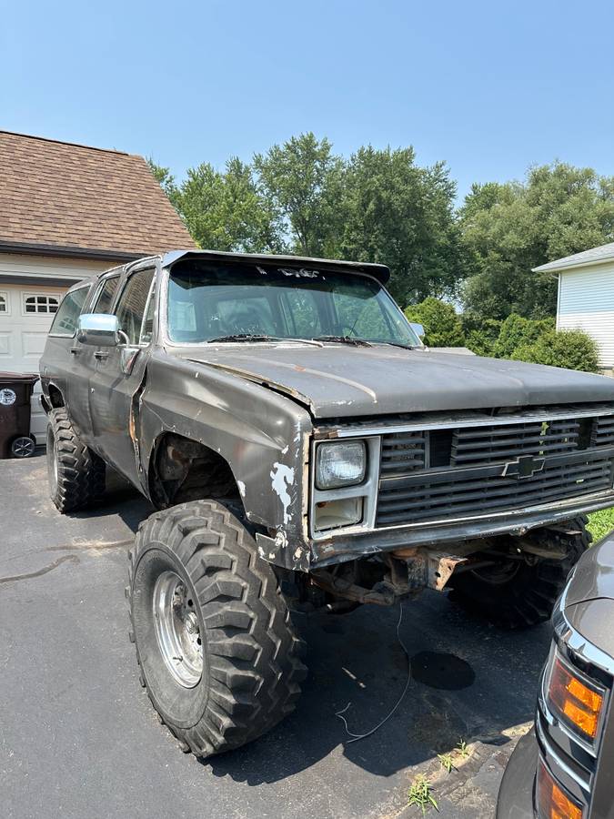 Chevy-suburban-lt-4x4-1986-brown-3