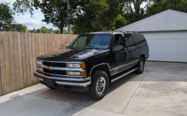 Chevy-suburban-lt-4x4-1995-black-1