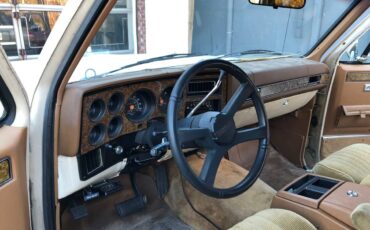 Chevy-suburban-r2500-1991-11
