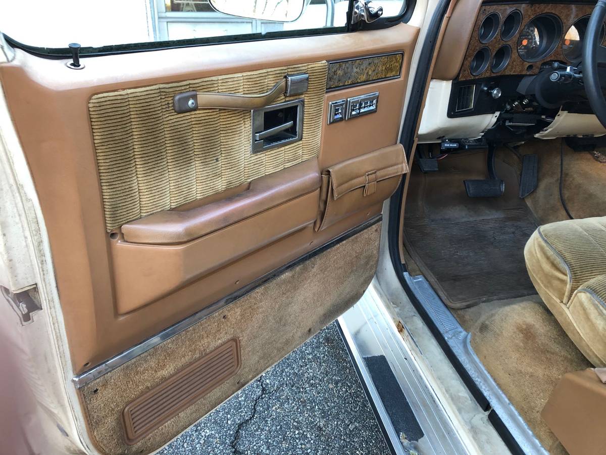 Chevy-suburban-r2500-1991-12