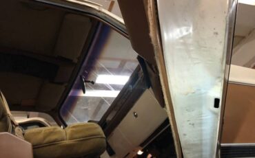 Chevy-suburban-r2500-1991-21
