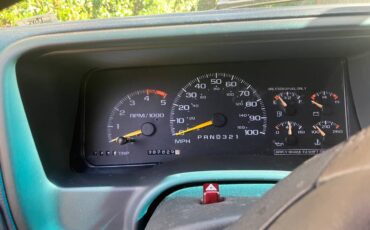 Chevy-tahoe-2-dooe-4-w-drive-1995-white-4